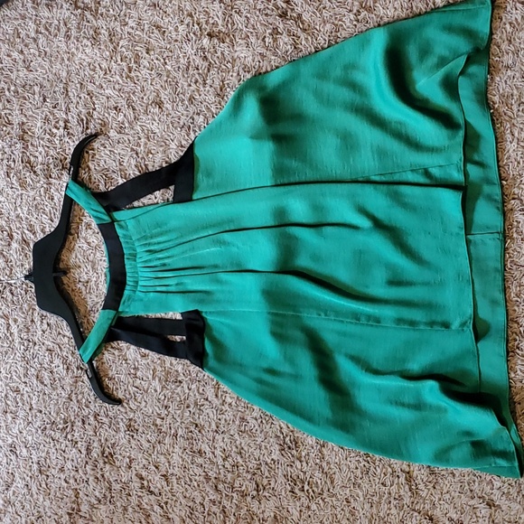 Top - Picture 3 of 4